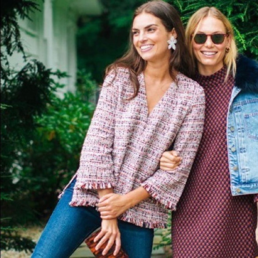 Spring clean out, priced to sell! EUC Tuckernuck navy orange tweed top size XS